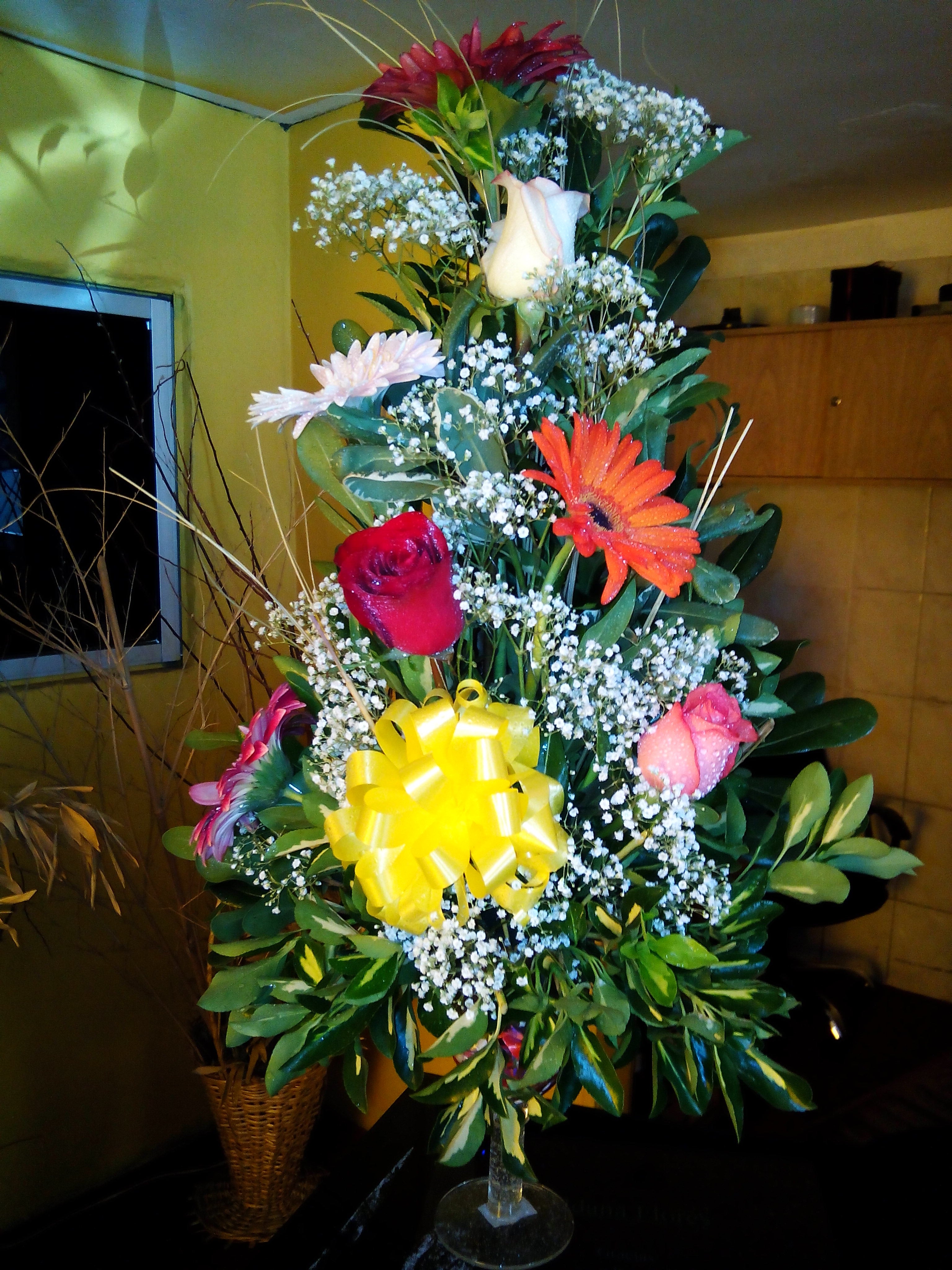 Arreglo Floral en Copa Surtida