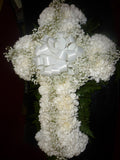 Cruz Fúnebre de Claveles Blancos