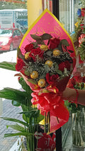 Ramo de 6 Rosas Rojas con 6 Bombones Ferrero Rocher