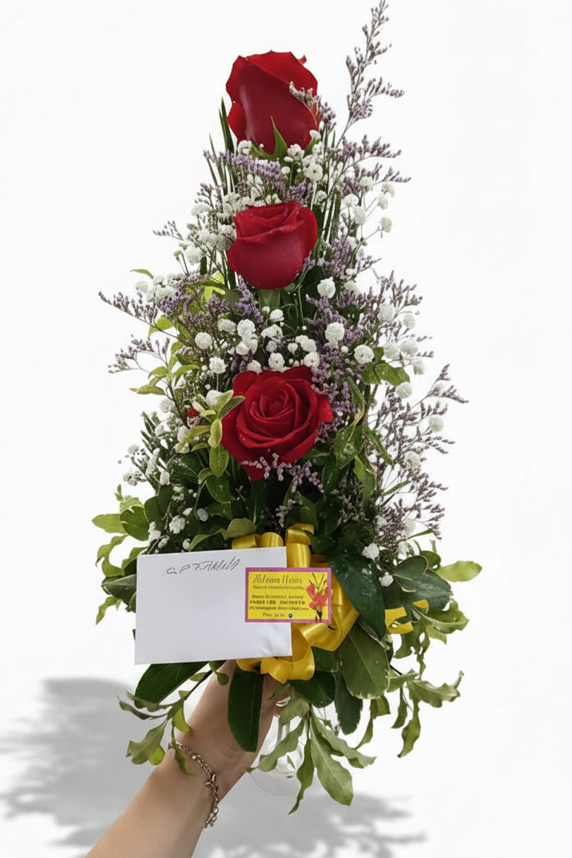 Arreglo Floral en Copa con 3 Rosas