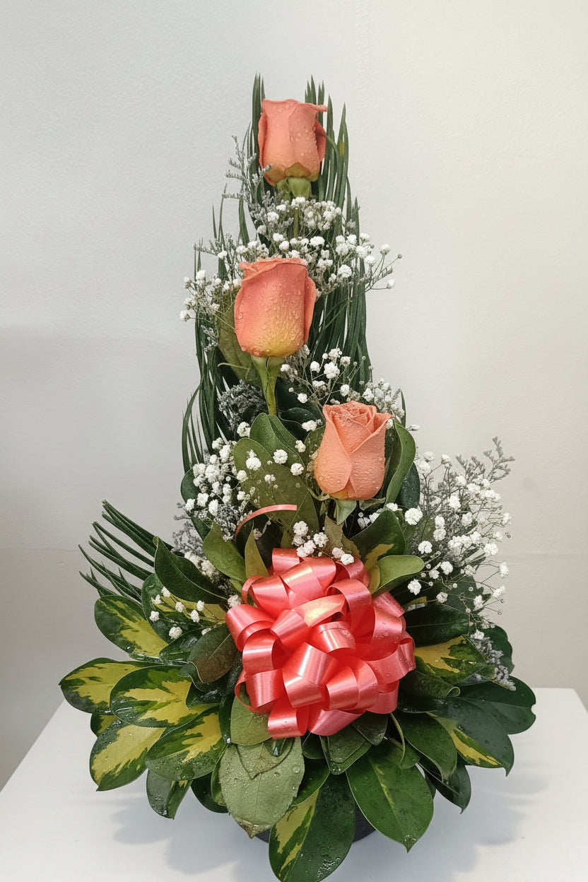 Arreglo Floral en Copa con 3 Rosas