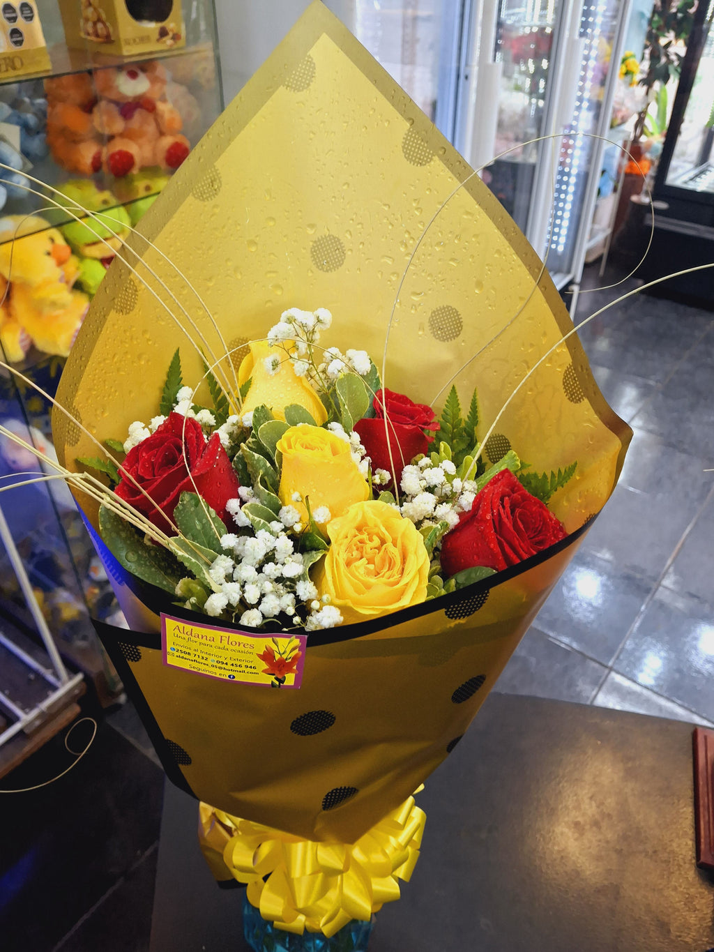 Ramo de 6 Rosas Surtidas